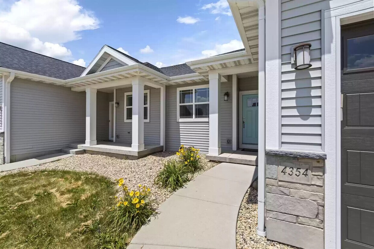 Foto principal - 4354 Eagle Ridge Ln