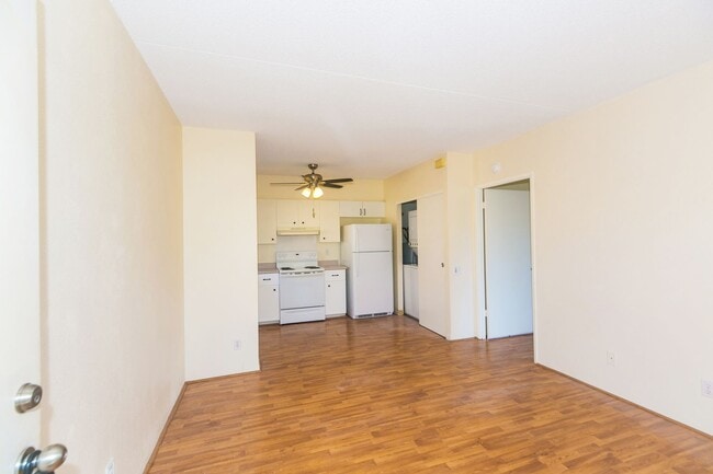 Building Photo - Suncrest in Ewa Gentry: 1-bed, 1-bath, 2-parking - PET Friendly !