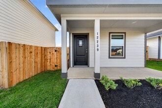 Building Photo - 12239 Shield Crest Ct