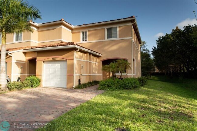 Foto del edificio - 4956 SW 30th Terrace