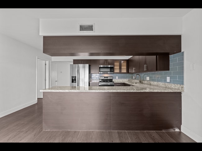 Building Photo - 2133 NE 56th Ct