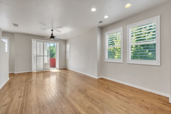 Foto del edificio - 2038 20th St