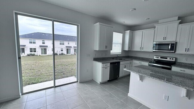 Foto del edificio - 1167 Boardwalk Pl