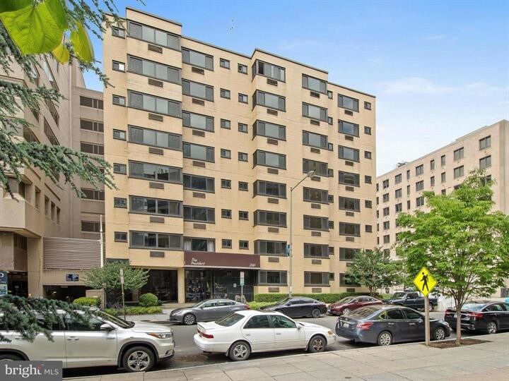 Primary Photo - 2141 I St NW
