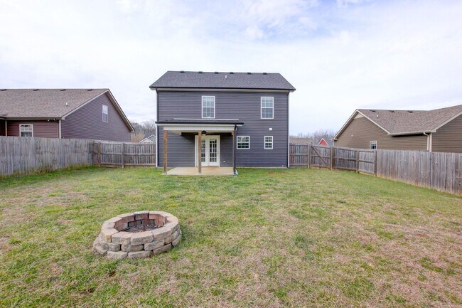 Foto del edificio - Sweet 3 bed 2 bath.  No Backyard Neighbors.