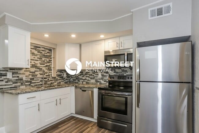 Building Photo - 3 Bedroom Pet-Friendly Home in Largo, FL w...