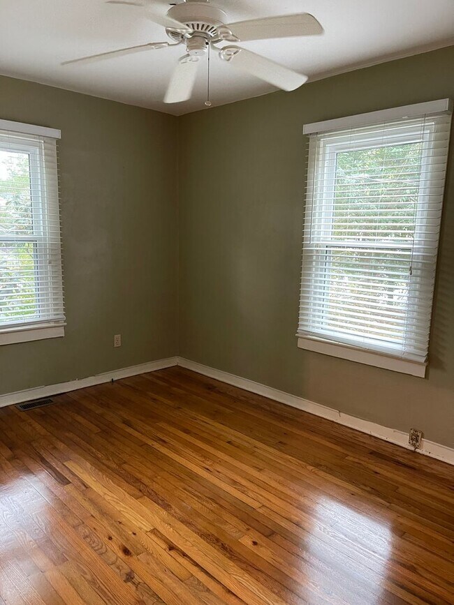 Foto del edificio - Charming 2 bed 1 bath home