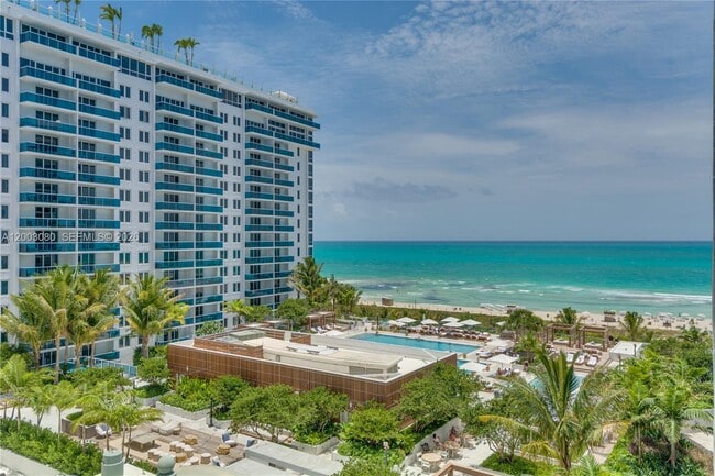 Building Photo - 2301 Collins Ave