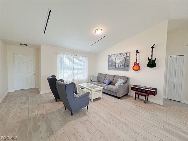 Foto del edificio - 1111 NW 19th Terrace