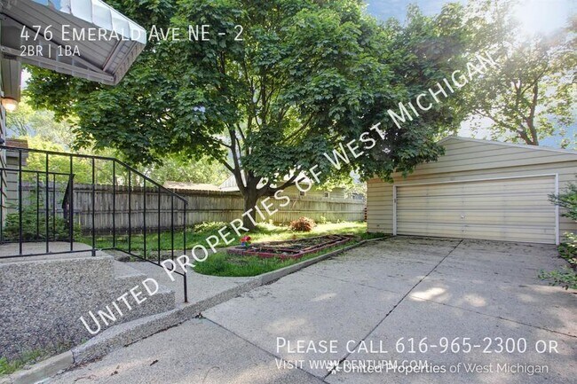 Foto del edificio - 476 Emerald Ave NE