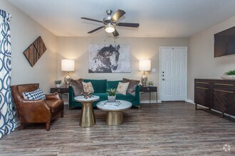 Interior Photo - Steepleway Downs