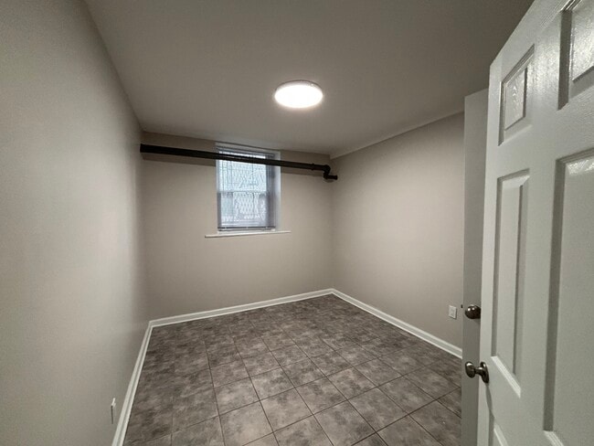 Building Photo - 9 Bentley Ave