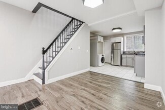 Building Photo - 450 Furrow St