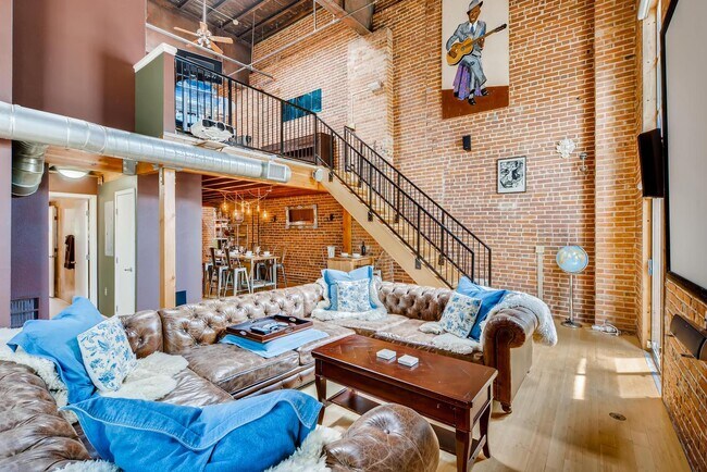 Foto del edificio - 3225 Blake St