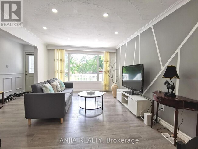 Photo du bâtiment - 442 Bonita Crescent