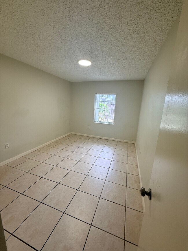 Foto del edificio - 9611 SW 77th Ave