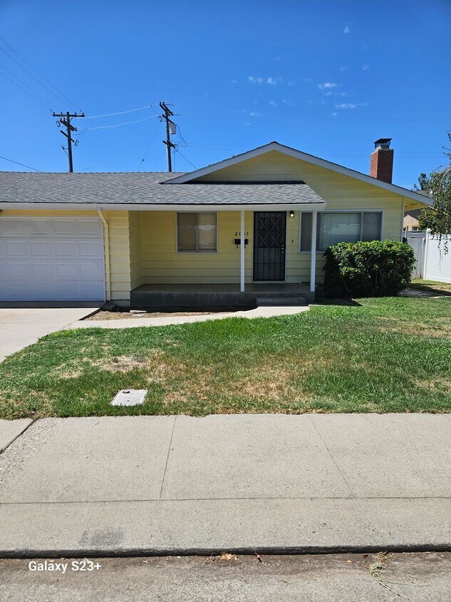 Primary Photo - Northeast Home On Quiet Cul De Sac