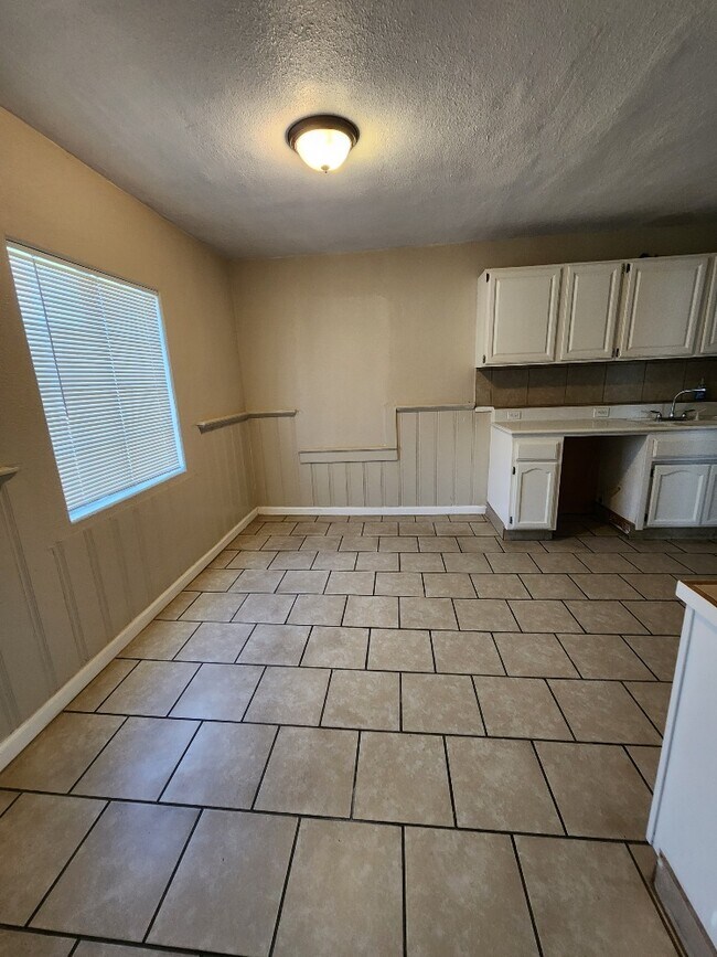 Foto del edificio - 1835 Corrientes St