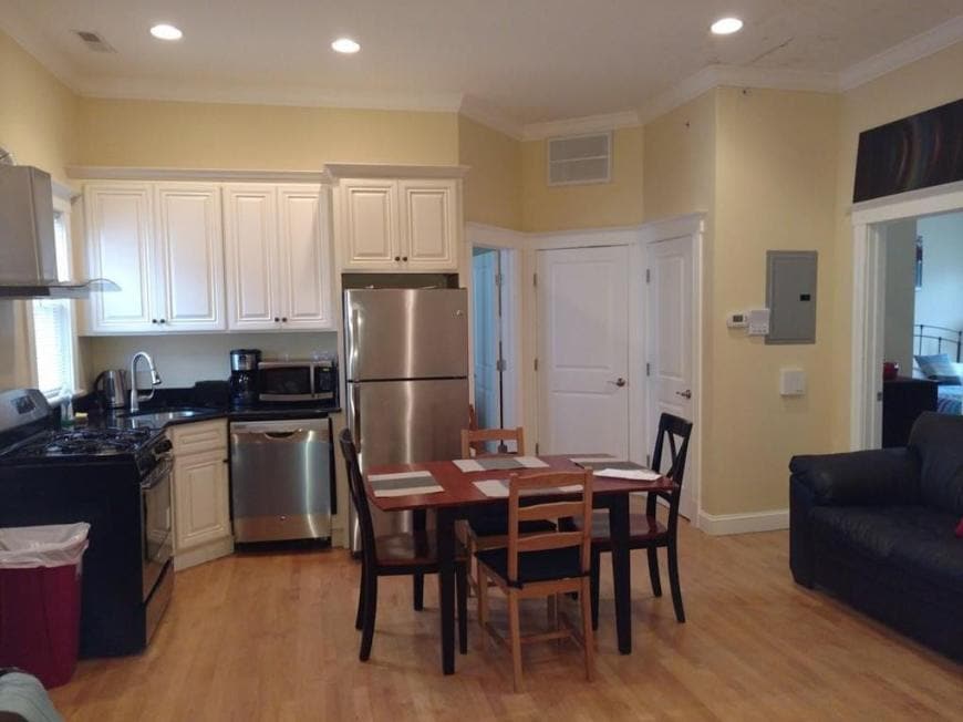 Building Photo - 3.0 bedroom in Cambridge Massachusetts 02139