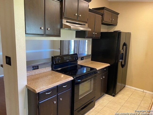 Building Photo - FALL INTO A NEW HOME WITH OUR MOVE-IN SPEC...