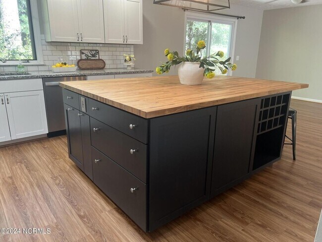 Foto del edificio - 2 Post Ct