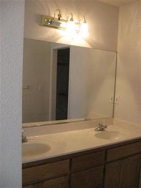 Building Photo - Spacious 3 Bedroom Home In North Chico! Attached Garage and Fenced Backyard PLUS Pet Friendly!