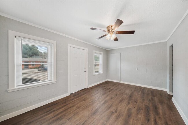 Building Photo - 415 N Beauregard St