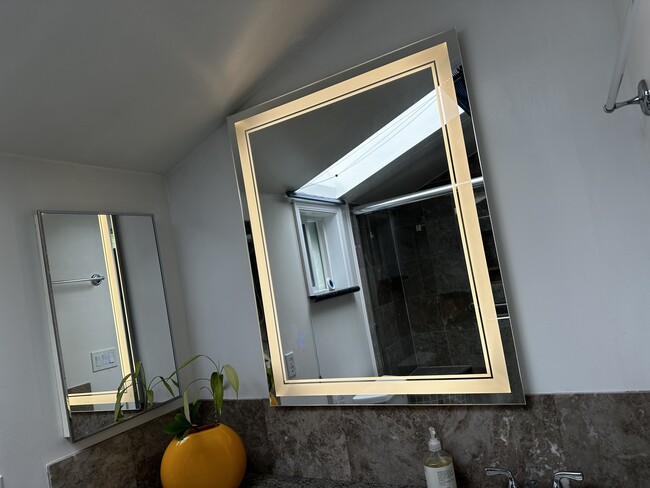 Foto del edificio - 928 Los Robles Ave