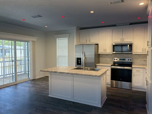 Building Photo - 19429 Bermuda Ct