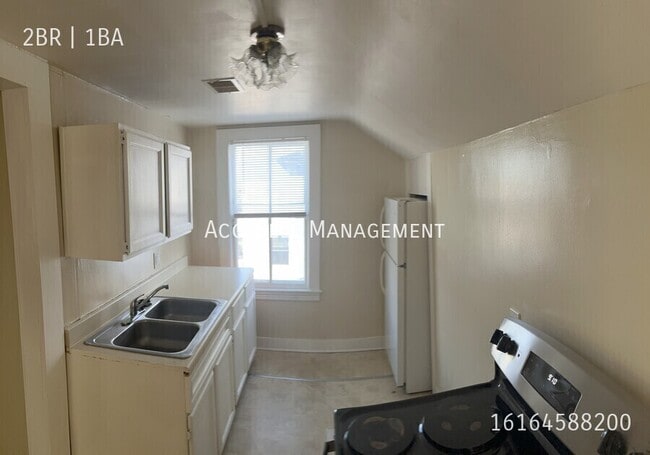 Foto del edificio - 847 Bridge St NW