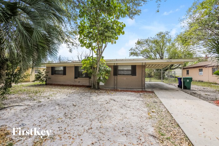 Primary Photo - 1030 Maxey Drive