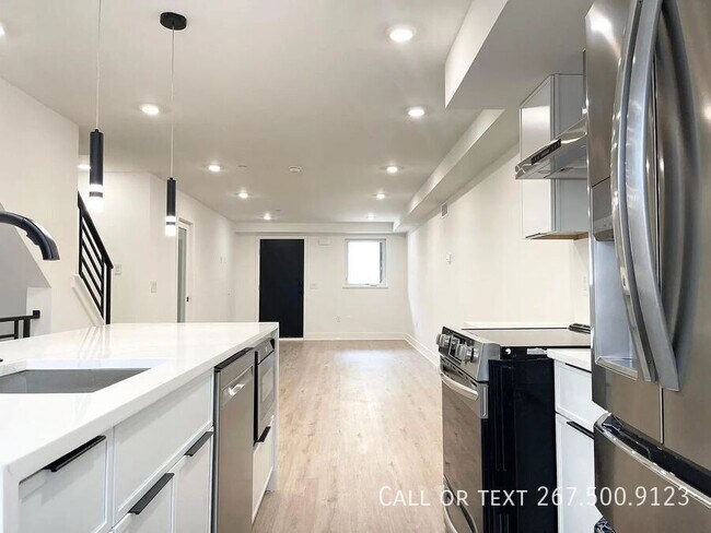 Building Photo - 2605 E Boston St