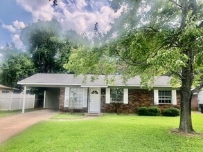 Building Photo - 3411 Ponderosa Dr