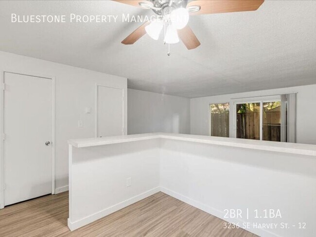 Building Photo - 3236 SE Harvey St