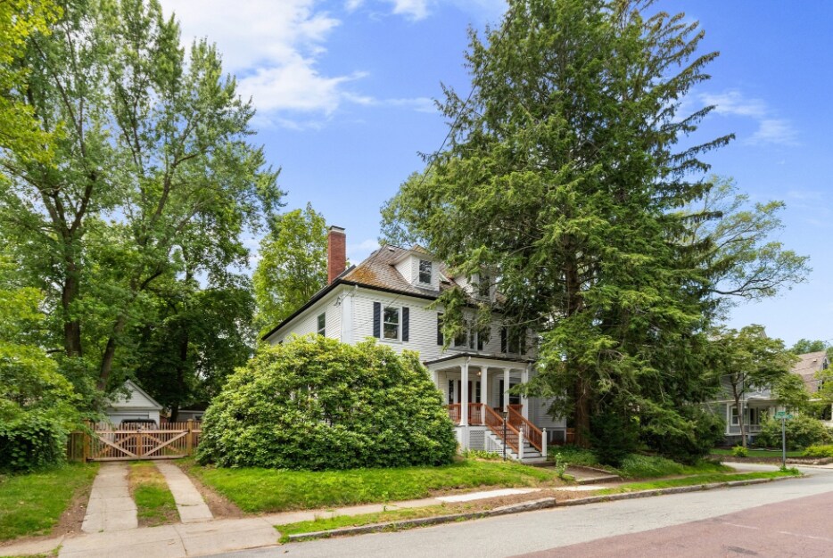 Foto principal - 12 Windermere Ave