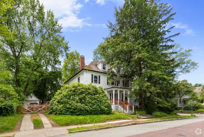 Building Photo - 12 Windermere Ave