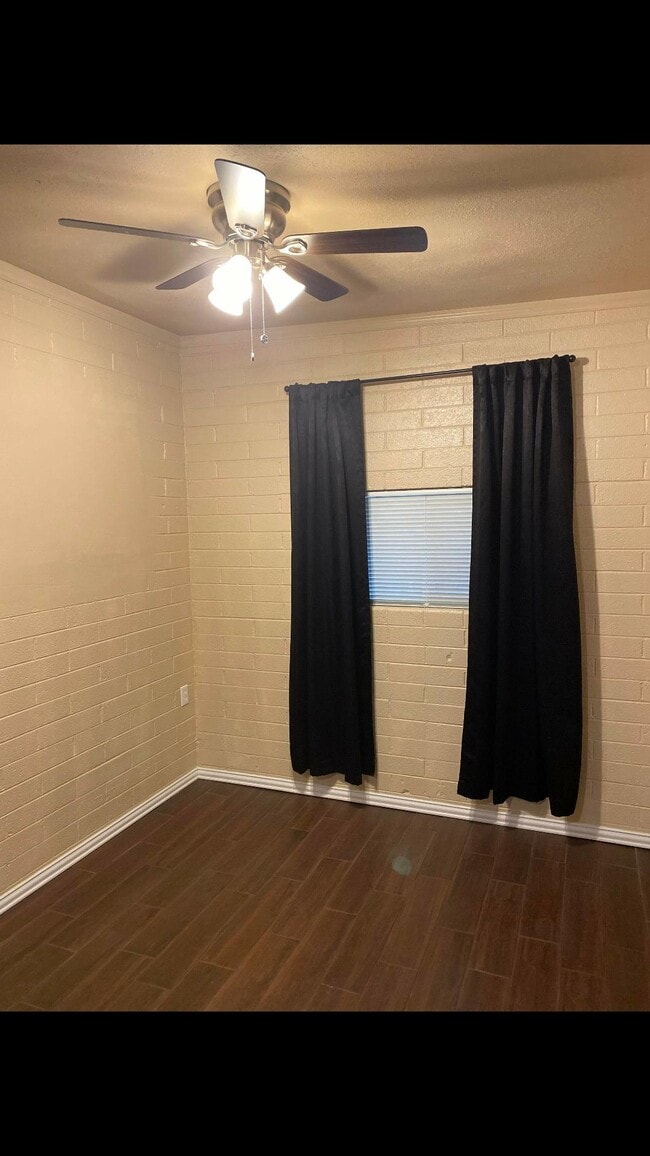 Building Photo - 236 N Saguaro Dr