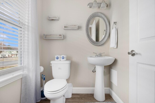 Building Photo - 2927 Watauga Rd