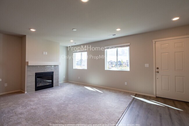 Foto del edificio - 1122 McCallum Ln