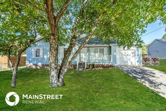 Building Photo - 1561 Rose Garden Ln