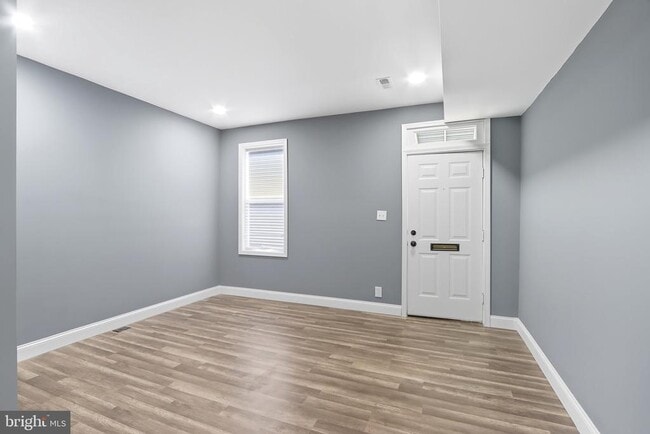 Foto del edificio - 1309 E Patapsco Ave