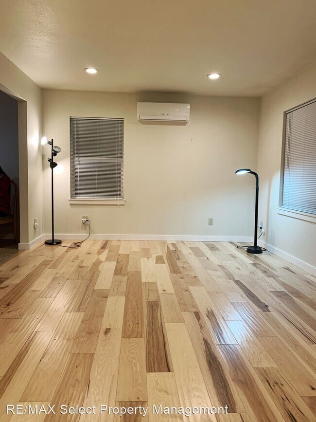 Foto del edificio - 2 br, 1 bath House - 7002 S 128th St