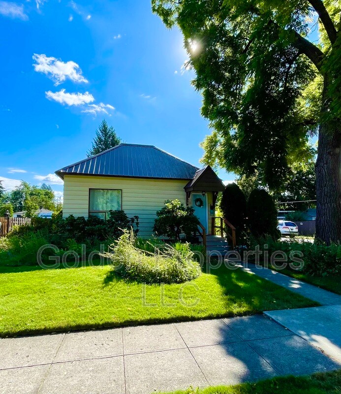 944 N 7th St, Coeur d'Alene, ID 83814 House Rental in Coeur d'Alene