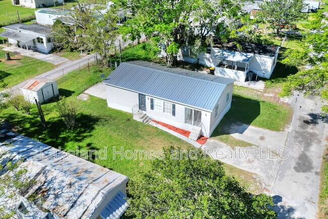 Foto del edificio - 3321 Peachtree Hill Rd