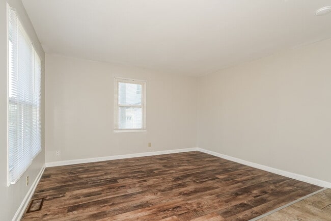 Building Photo - 2310 Mullanphy Ln