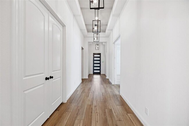 Building Photo - 20726 Via Giulia Ct