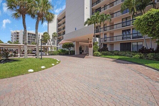 Foto del edificio - 2687 N Ocean Blvd