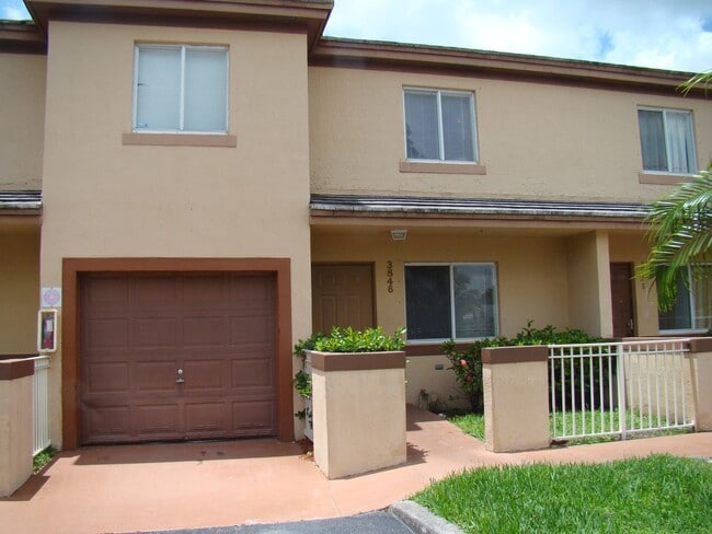 Photo - 3850 NW 115th Avenue Apartment