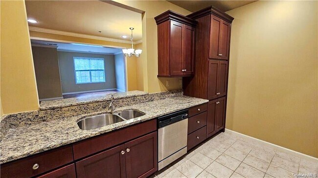 Building Photo - 306 Canter Ct