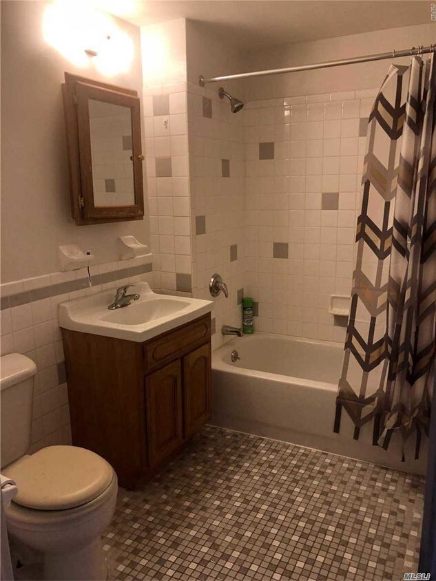 Foto principal - 792 Glenmore Ave